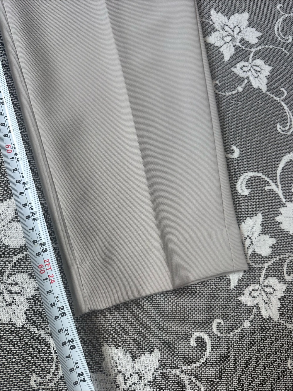 Aritzia Babaton Cohen Pull On Crop Pant in Grey Sz 10 - Picture 8 of 10